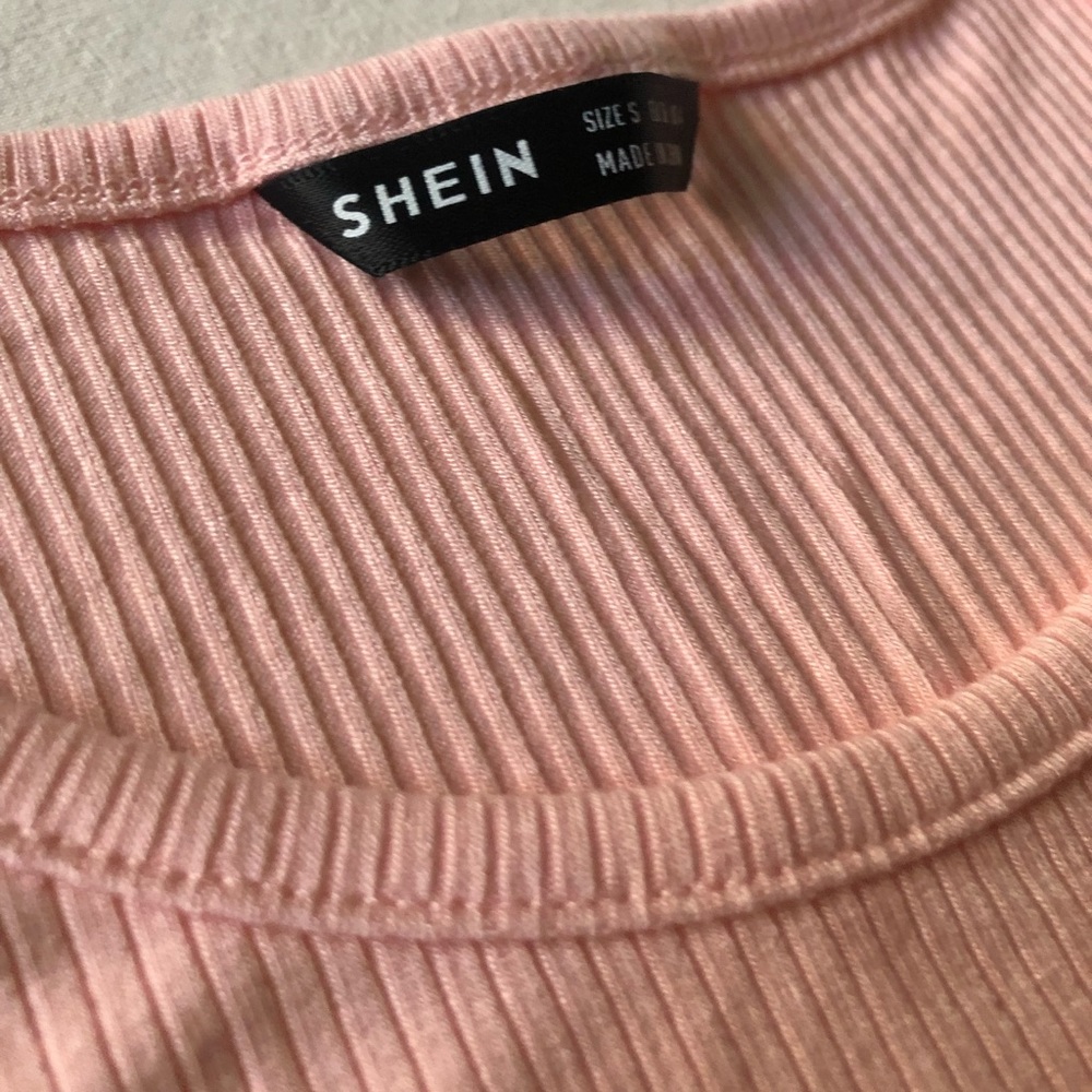 Shein Ribbed Cropped Tank Top🔥 - Picture 2 of 5